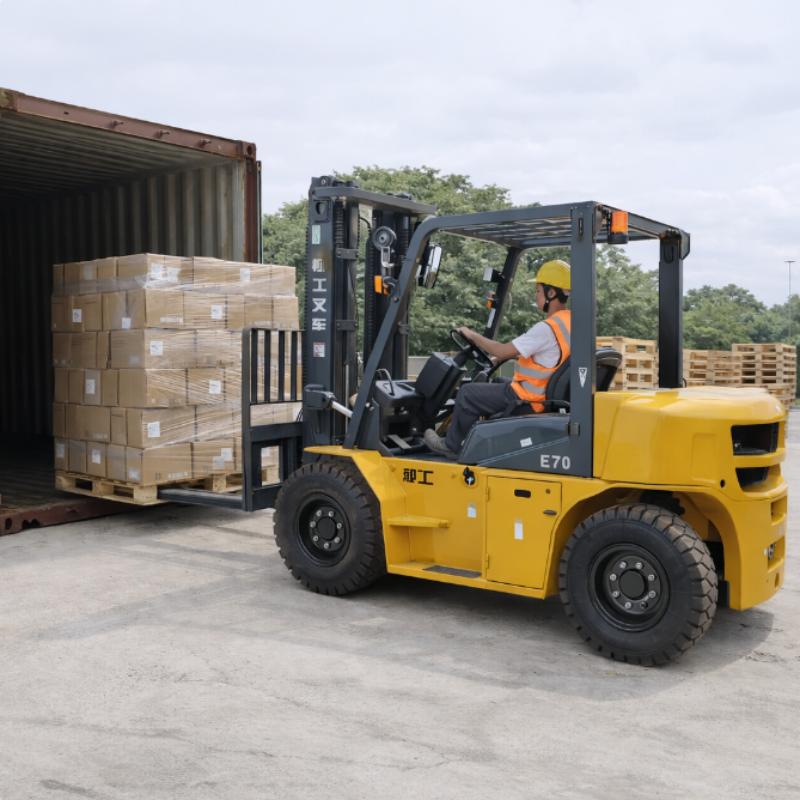Heavy Equipment Logistics - Customized Heavy Duty Forklift Truck 2-3