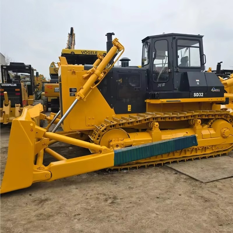 Tracked Bulldozer SEM818F 180H - đánh giá và giá Heavy Equipment Work